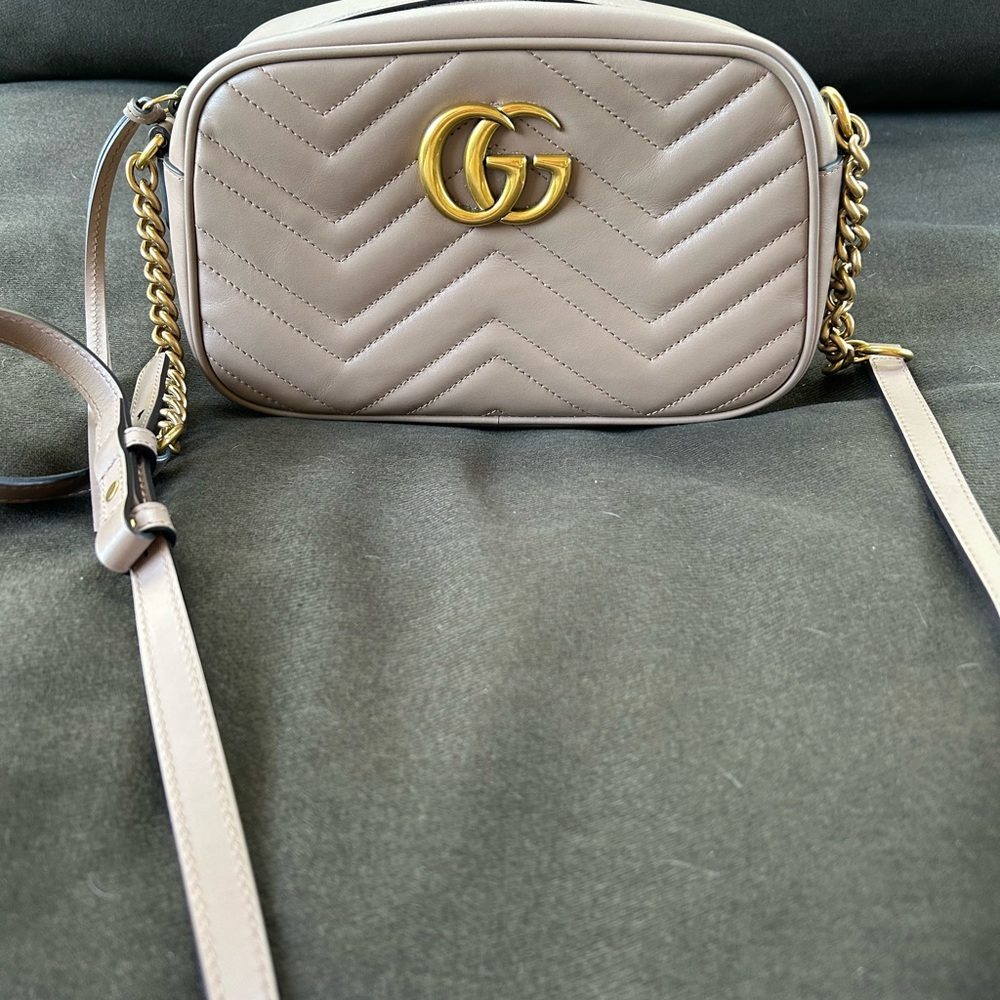 Gucci GG Marmont Matelasse camera bag
